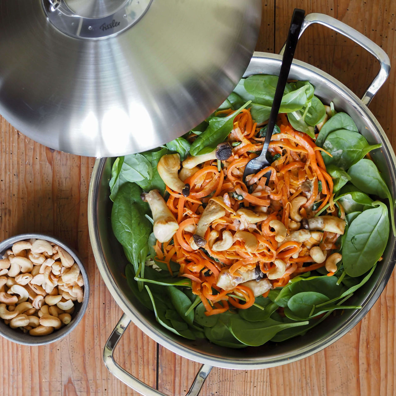 suesskartoffel-moehren-pasta-mit-cashewsosse