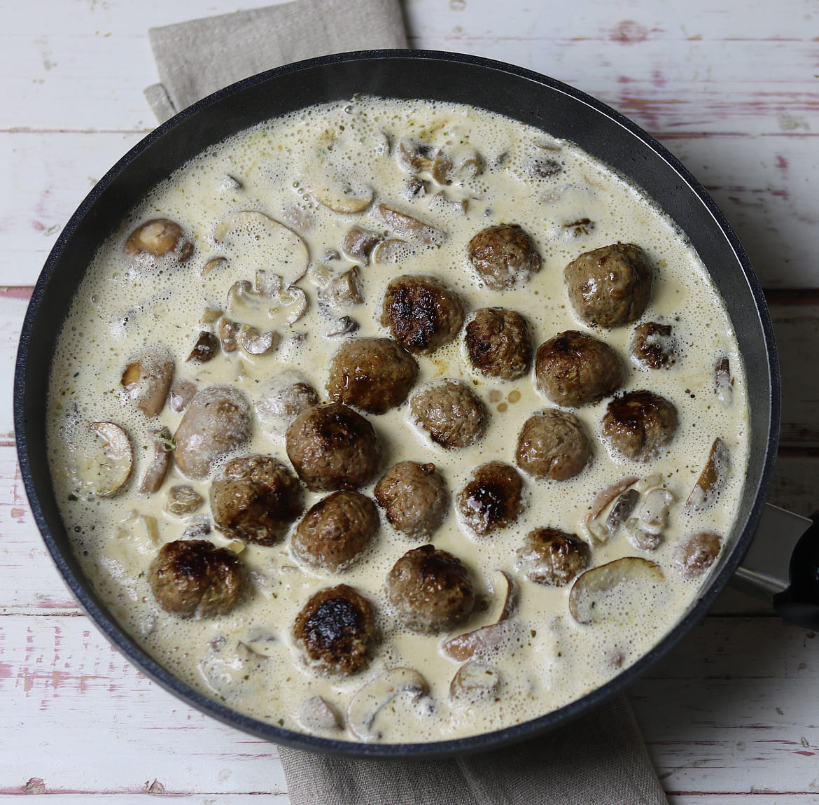 Hackbällchen in Champignon Rahm (Low Carb)