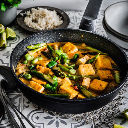 Tofu Curry mit grünem Spargel